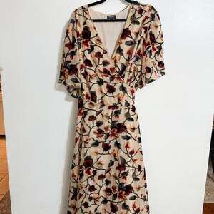 Marée Pour Toi FLORAL BURNOUT DRESS ,Wrap size 20 2X -3X velvet embroidered